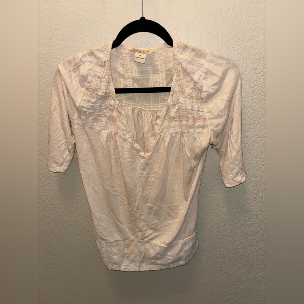 Lucky Brand Women’s Size Medium Cream Blouse with Lace Detail